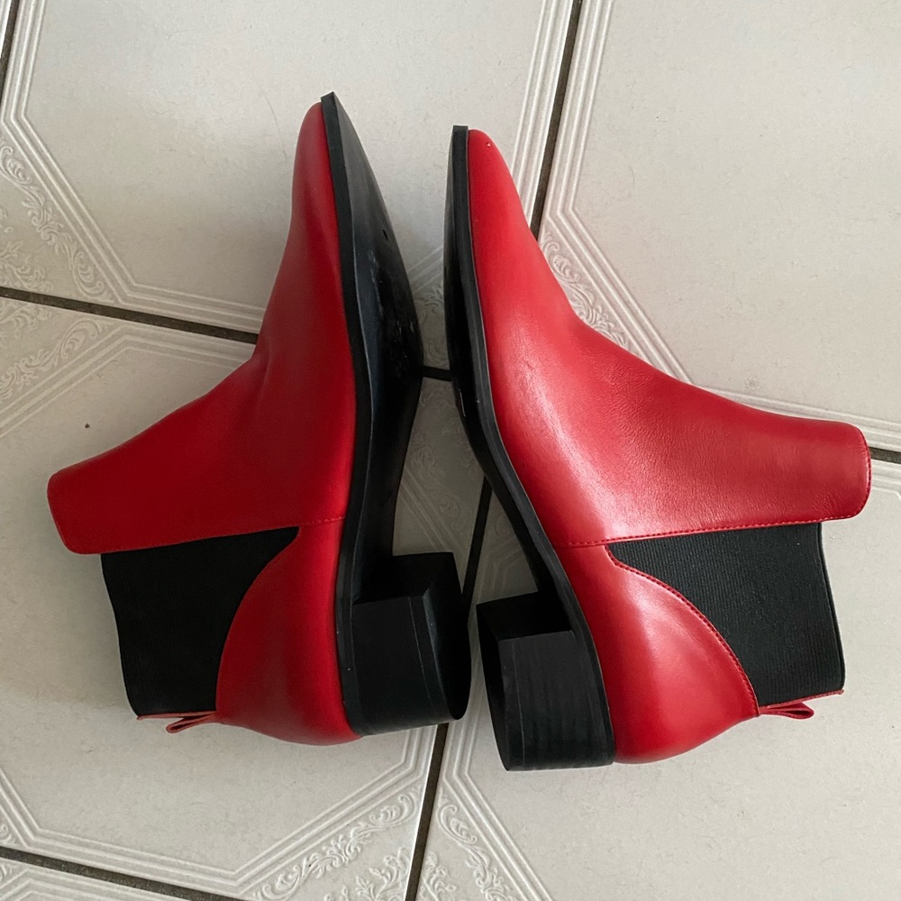 Chic Red Ankle Booties - Picture 3 of 4